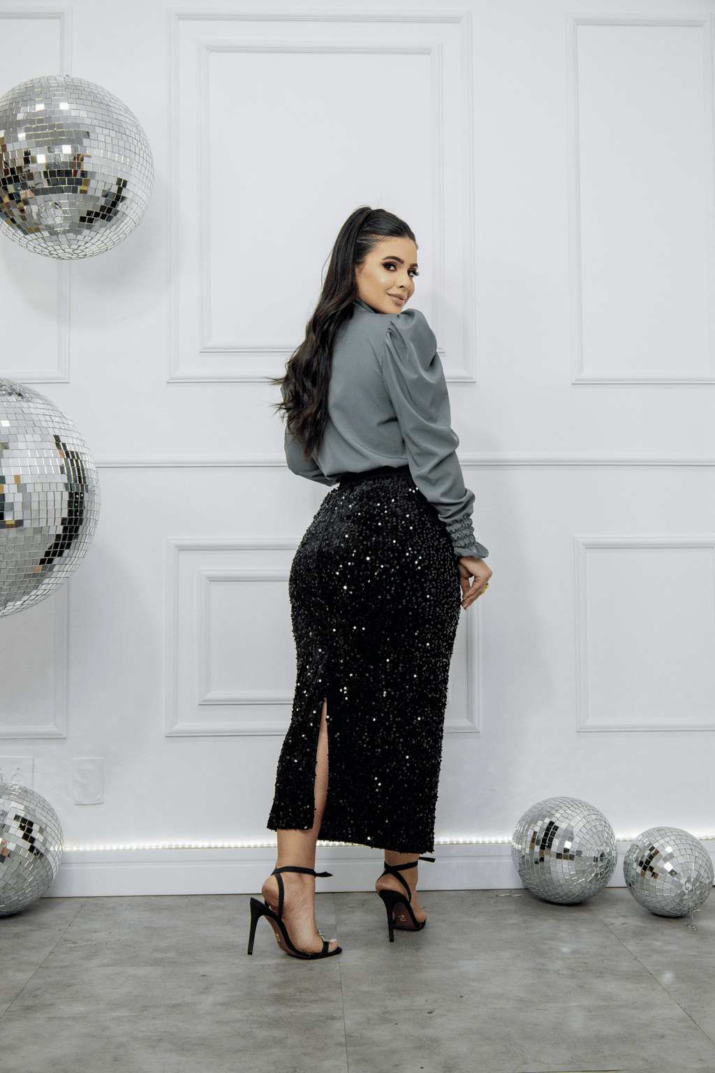 Saia Midi Casual Paetê Preto Glamour com Brilho