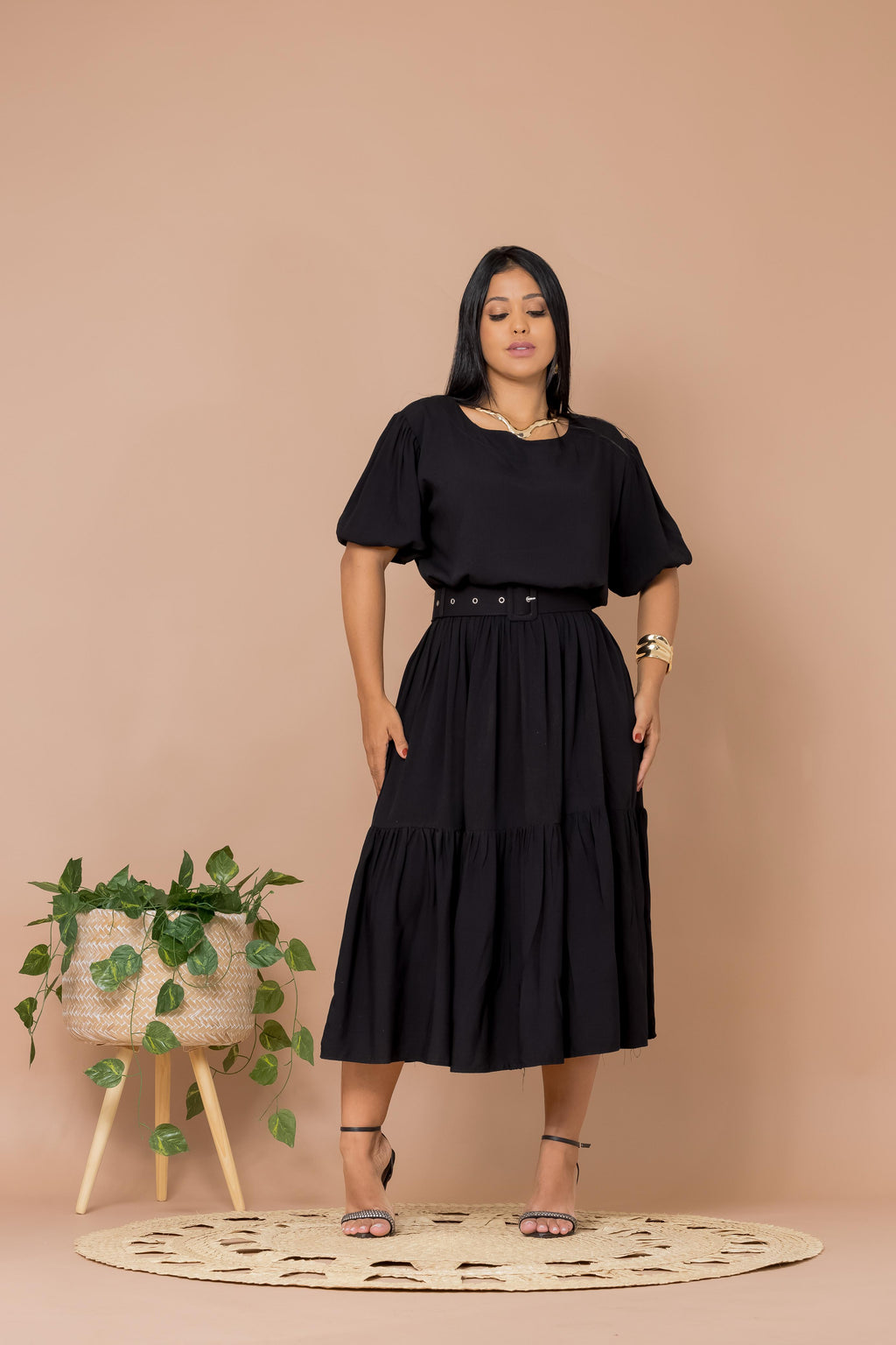 Vestido Rosana Preto Saia Estilo Godê Manga Bufante Gola Canoa
