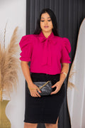 Blusa Social Emily Pink Manga Curta Gola com Laço Manga Bufante